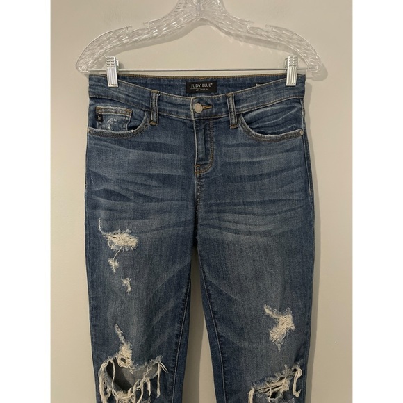 Judy Blue Jeans Women’s 5/27 Blue Distressed Mid Rise Medium Wash Boyfriend Fit - Picture 4 of 11